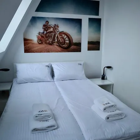Biker - Victoria By Oneapartments Lägenhet *